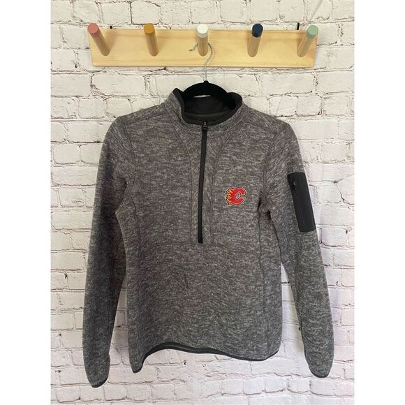 Calgary Flames NHL woman’s fleece - Picture 1 of 6